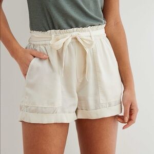 Aerie Cream Paperbag Belted Camp Shorts Size Large